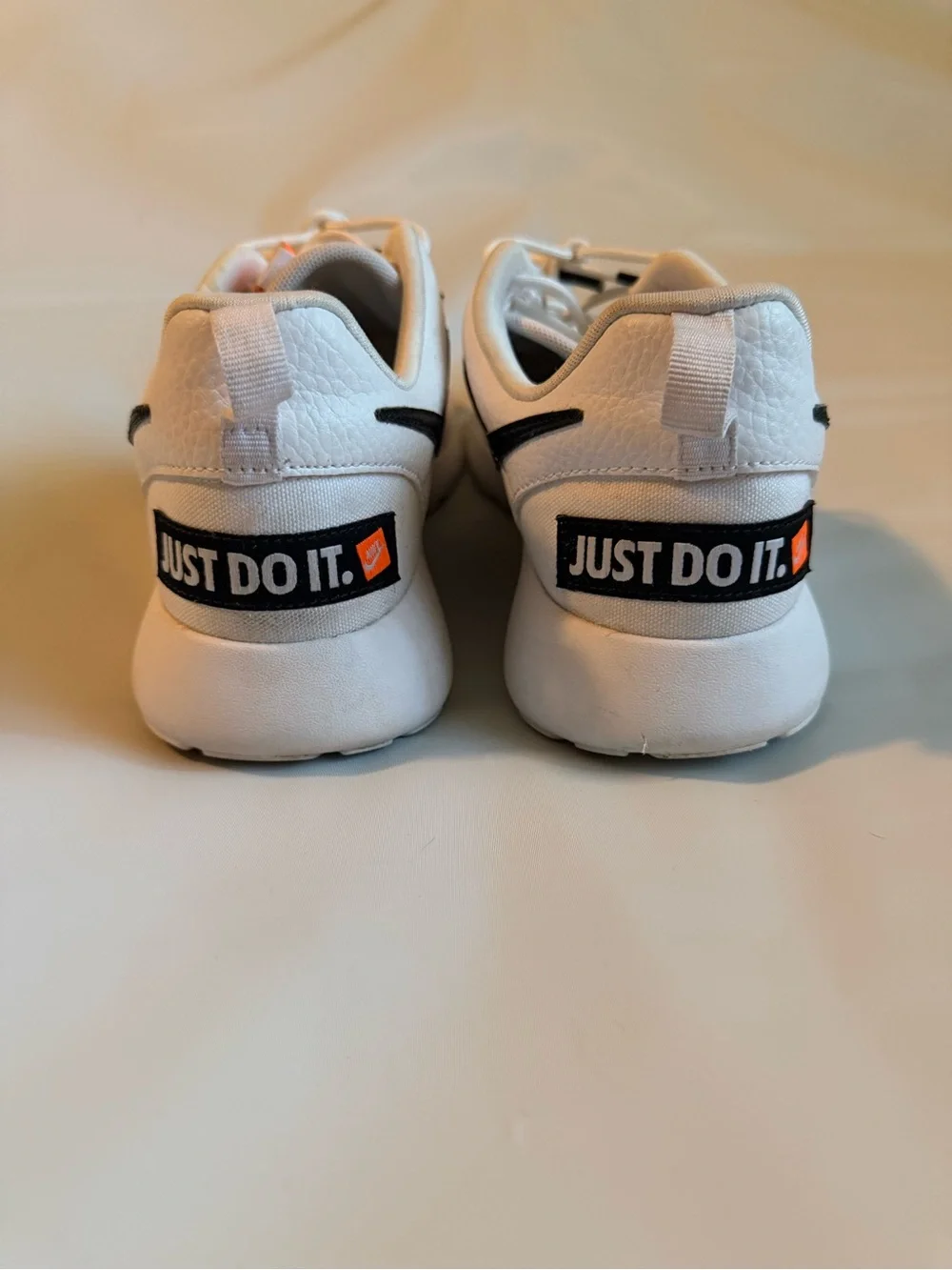 Nike Women’s Roshe One Premium  JDI “Just Do It” Size 9 White/Orange Leather